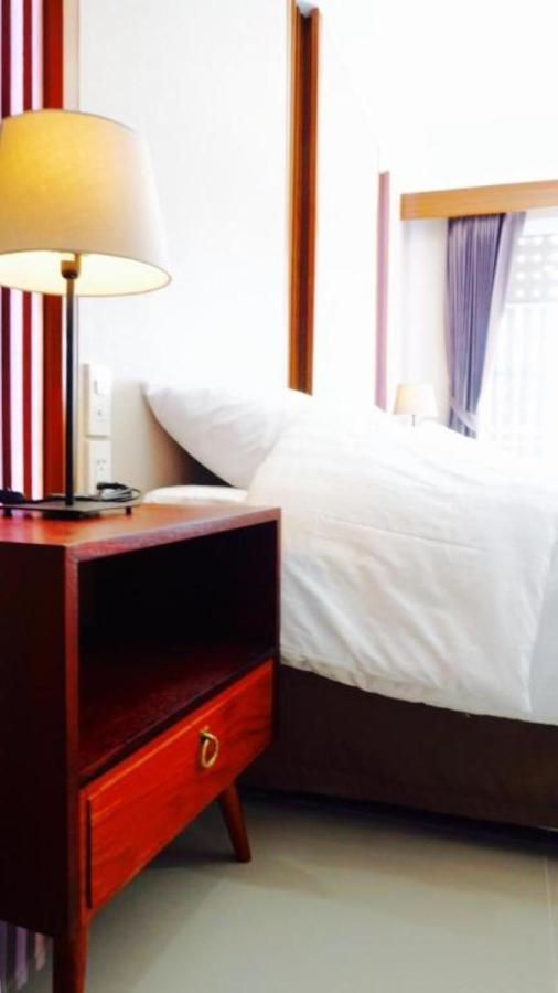 Room58 Bangkok Bagian luar foto