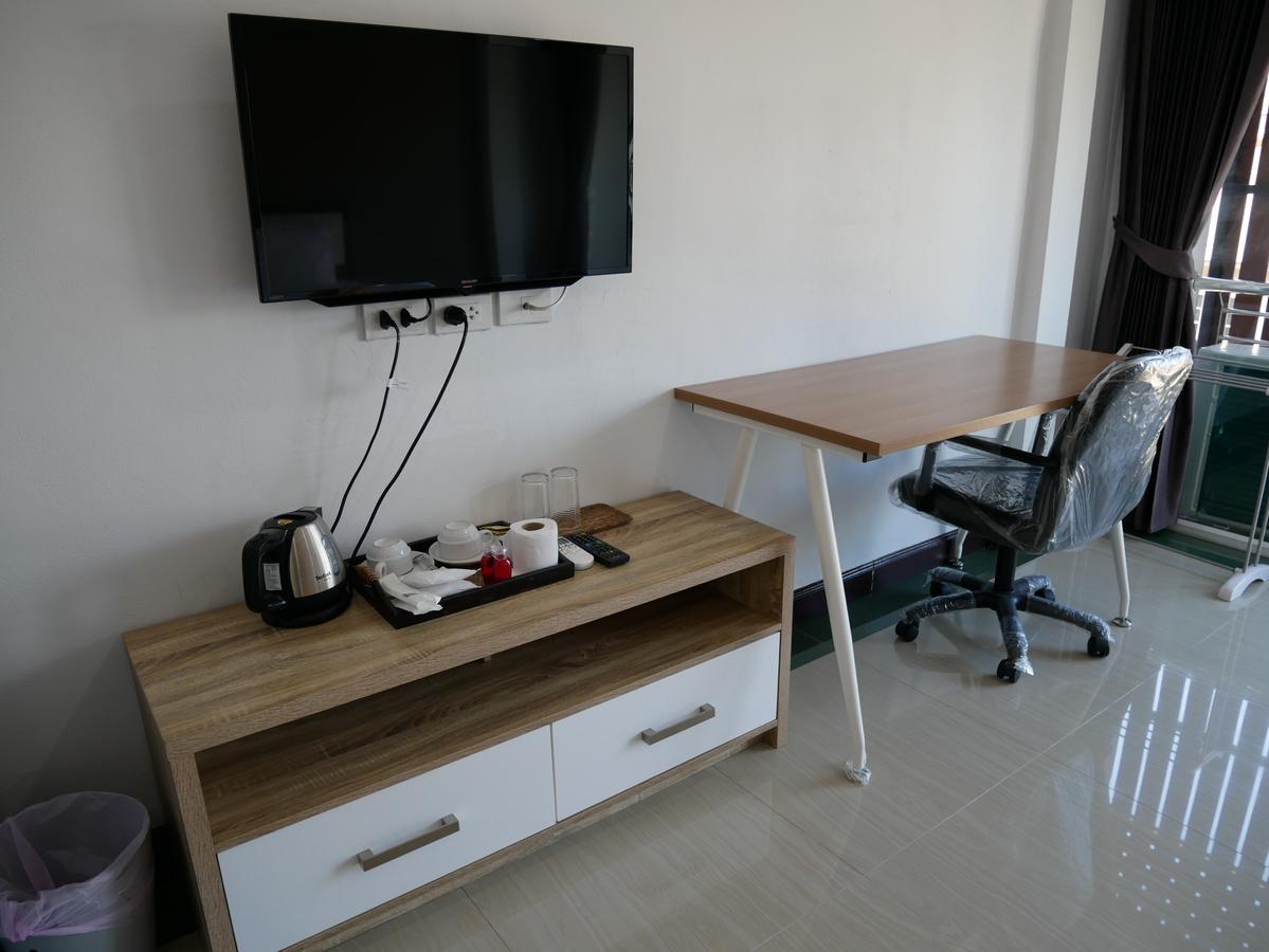Room58 Bangkok Bagian luar foto